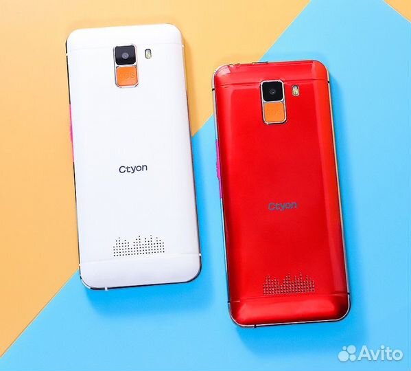 Смартфон кнопочный с Android (экран сенсорный)