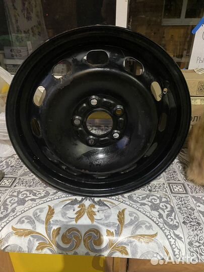 Автомобильные диски r15