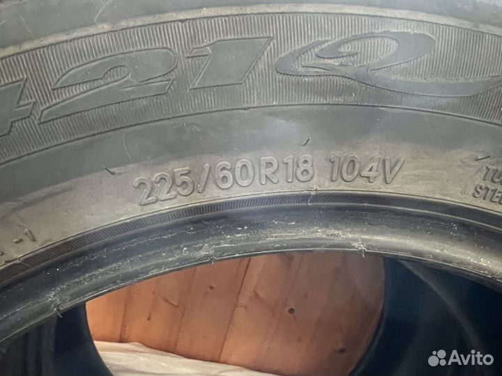 Nitto NT421A 225/60 R18 104