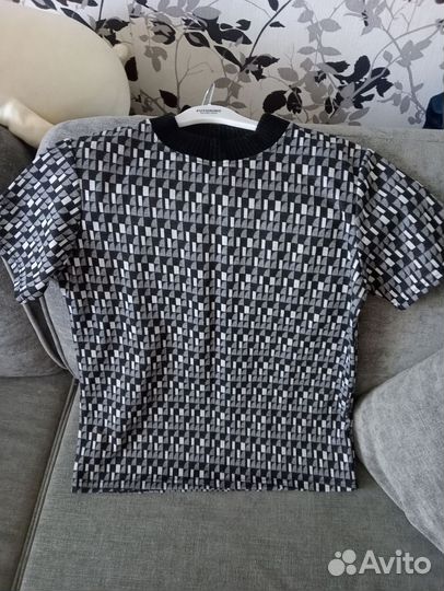 Блузки женские, платья