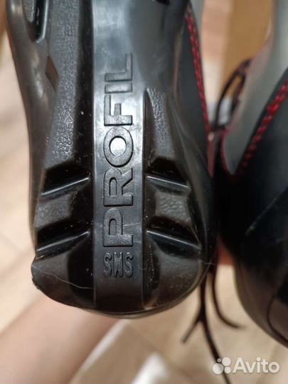 Лыжные ботинки atomic