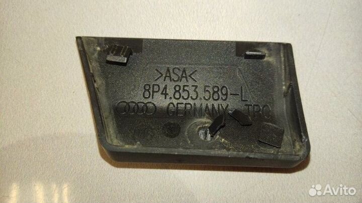 Накладка стойки левая Audi A3 8PA BZB 2008