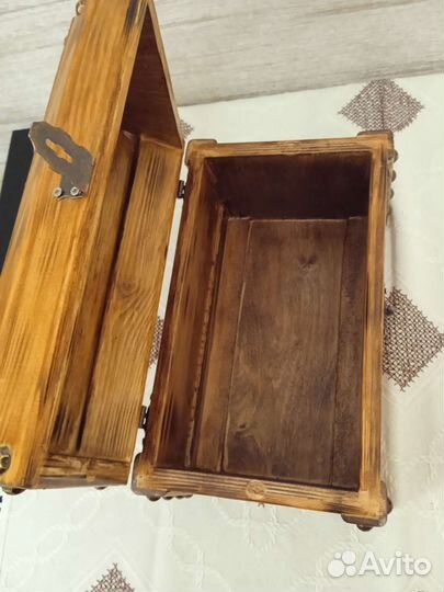 Сундук деревянный