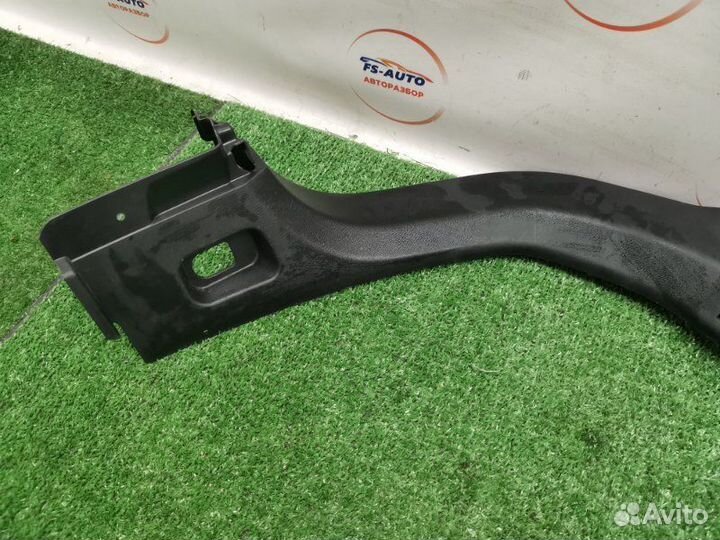 Пластик багажника задний левый Mazda 3 хетчбэк BM