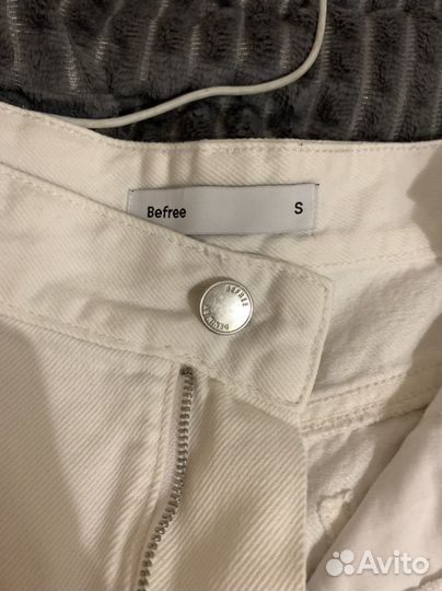 Джинсы белые широкие