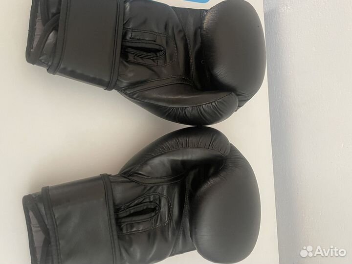 Боксерские перчатки 14 oz