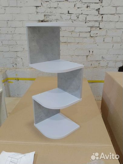 Полка навесная угловая