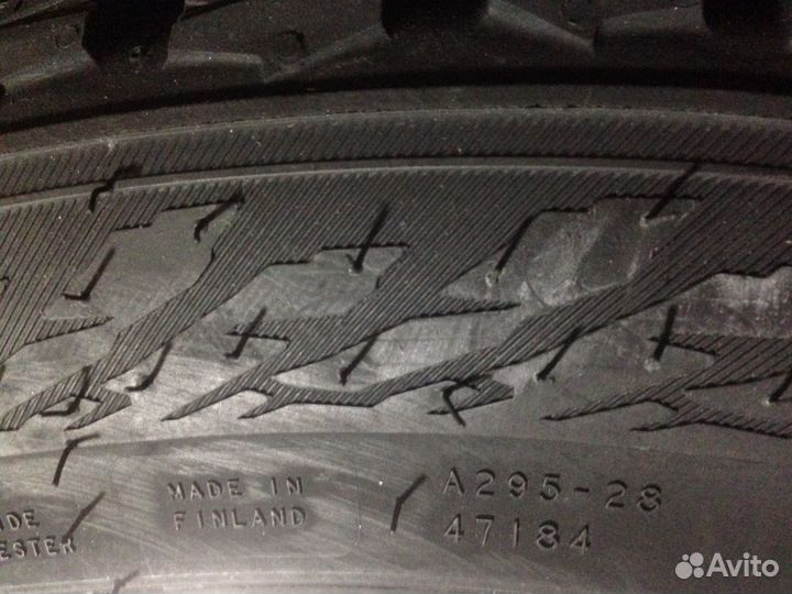 Nokian Hakkapeliitta 9 225/45 R18 95T