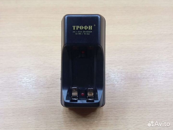 Зарядное устройство Трофи TR-920 компактное AA, AA