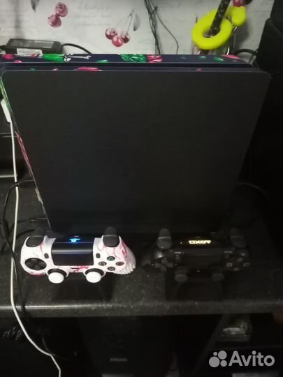 Продам ps4 slim 1tb