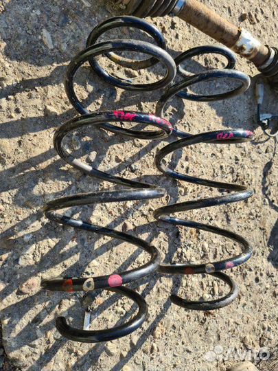 Пружина подвески Peugeot 308 хэтчбек 1.6 EP6 2008