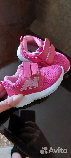 Кроссовки для девочки