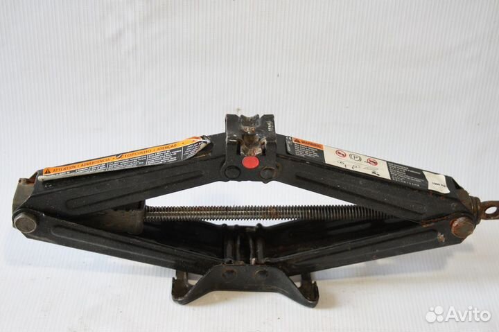 Домкрат ромбический Chevrolet Aveo II T300