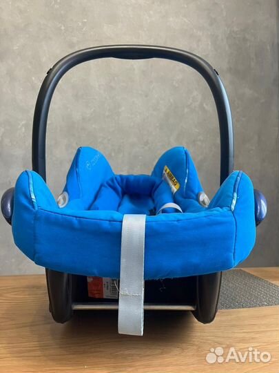 Автокресло 0+ Maxi-Cosi CabrioFix