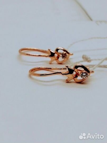 Золотые серьги с камнем