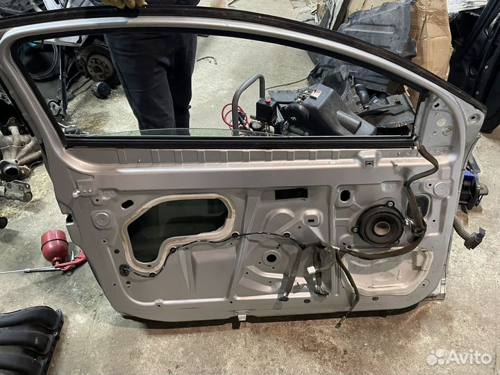 Дверь передняя левая Renault Megane 3 2008-2016