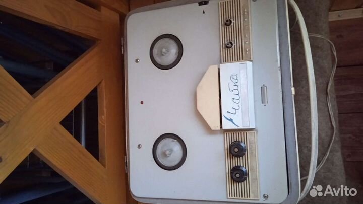 Катушечный магнитофон 