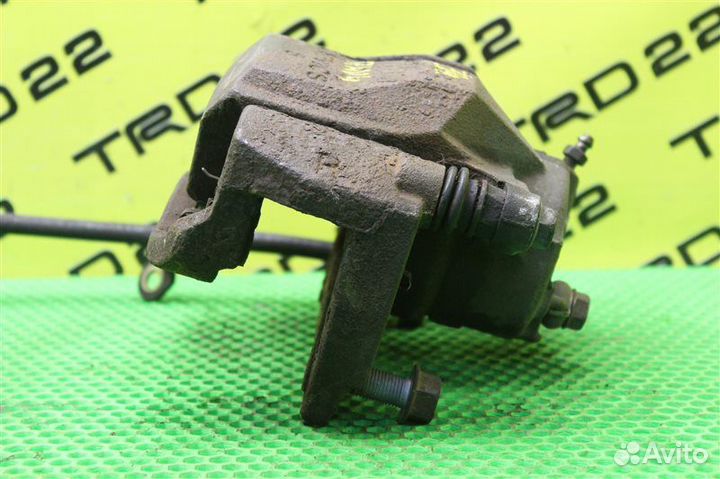 Суппорт тормозной передний правый Toyota Rav4