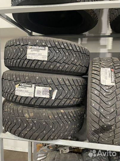 Yokohama IceGuard Stud IG65 225/60 R17 103T