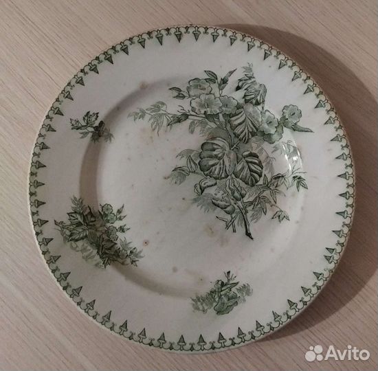 Тарелка с клеймом Кузнецов и хлебница СССР