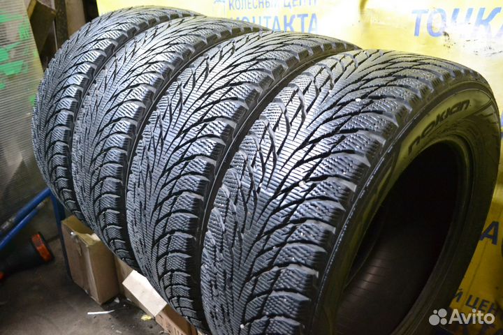 Nokian Tyres Hakkapeliitta R2 215/60 R16