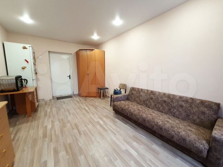 Комната 18 м² в 5-к., 4/5 эт.