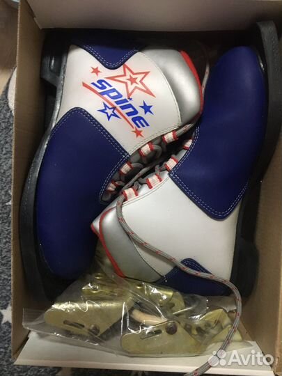 Лыжные ботинки