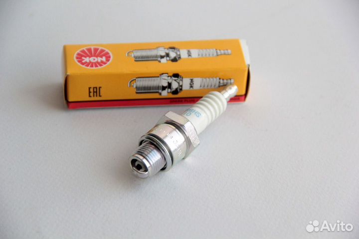 Свеча NGK BR8HS-10 для лодочного мотора