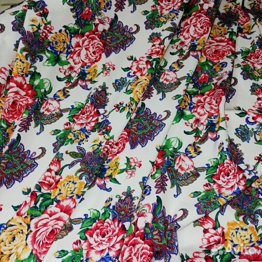 Ткань красивейший плательный софт цветы