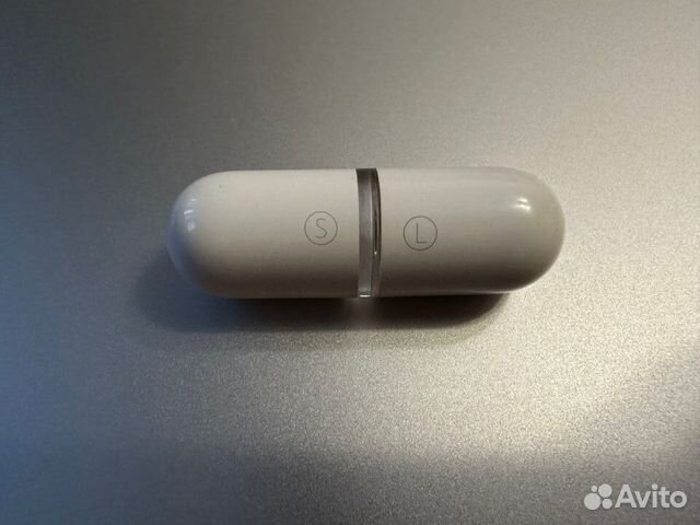 Оригинальный контейнер Apple для амбушюр