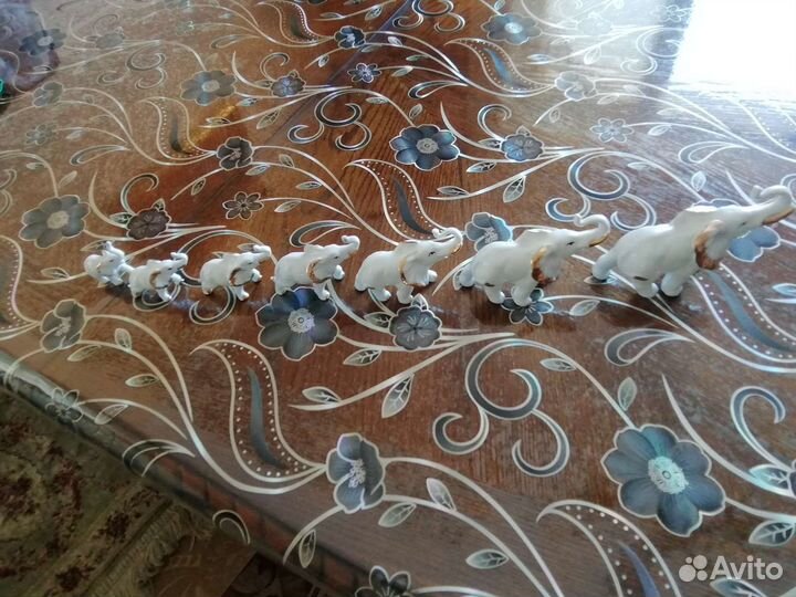 Фарфоровые статуэтки слоники