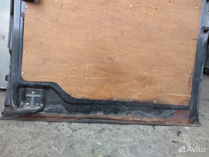 Сдвижная дверь правая Mercedes Vito W639 ом646