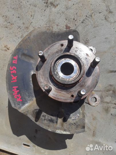 Кулак передний правый Hyundai Ix35