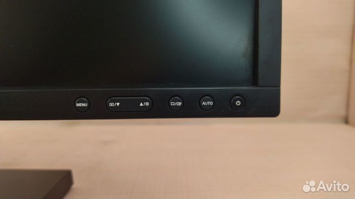 Монитор б/у 21.5