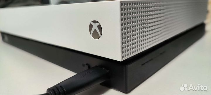 X Box ONE X белый 2tb SSD 60игр-430 игр