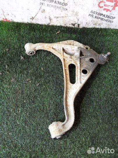 Рычаг подвески передний правый Suzuki Escudo G16A