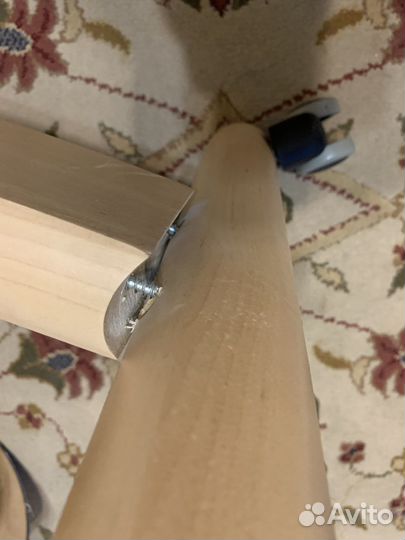 Коленный стул, требуются руки