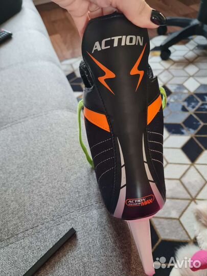 Коньки хоккейные