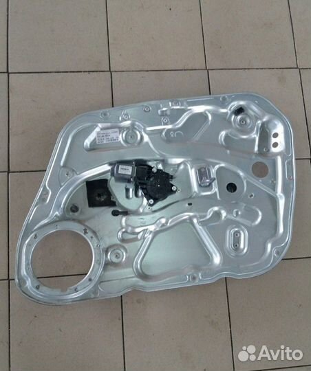 Стеклоподъемник передней правой двери Hyundai I30