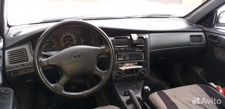 Toyota Carina E, 1997