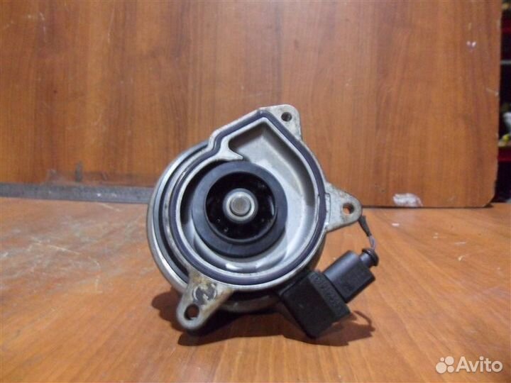 Помпа водяная Volkswagen Golf 5 1K1 BLG 1.4