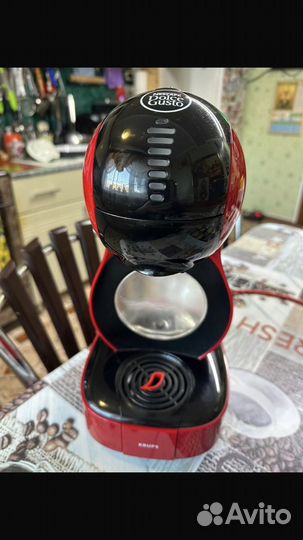 Кофемашина Neskafe dolce gusto