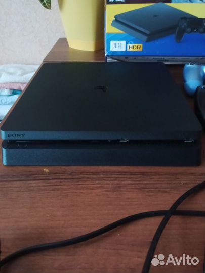 Sony PS4 slim 1tb +6 игр