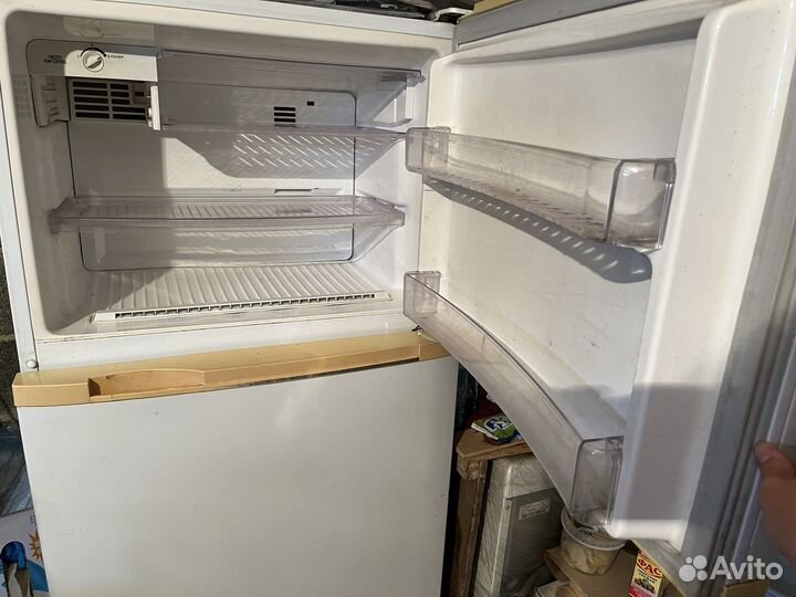 Холодильник бу LG