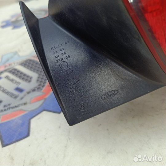 Фонарь задний правый Ford Focus 3 хэтчбек 1.6 2016
