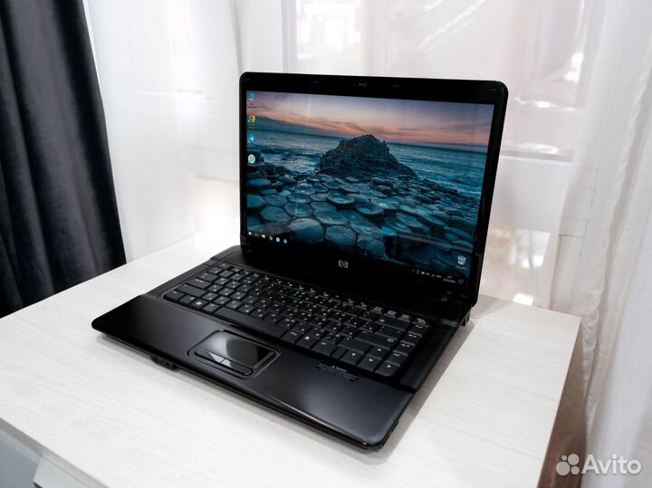 Офисный ноутбук Hewlett-Packard (HP)