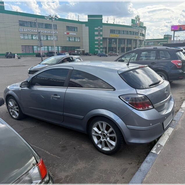 Opel Astra GTC 1.8 AT, 2008, битый, 150 000 км