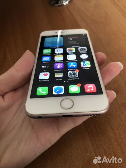 iPhone 6S, 64 ГБ