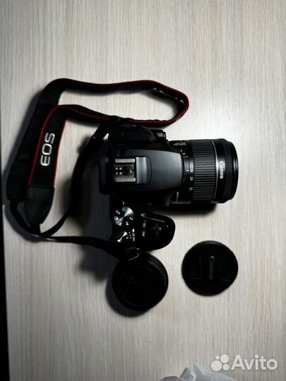 Зеркальный фотоаппарат Canon EOS 250D