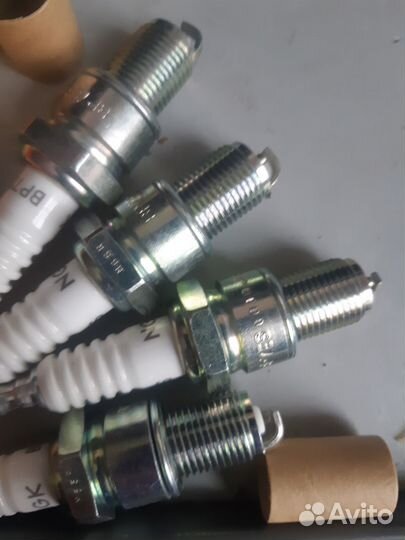 Свечи зажигания NGK 2412 BP7ES